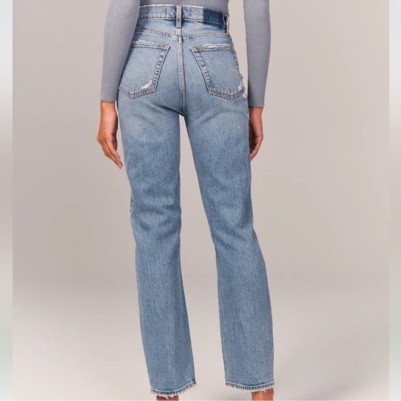 Abercrombie The Dad High-Rise Jeans Size 27 - Distressed 4 short - Picture 7 of 9